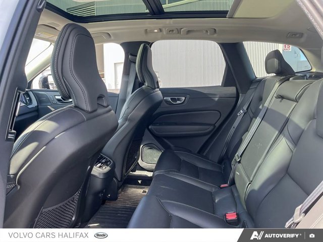 2025 Volvo XC60 Ultra Dark Theme-21