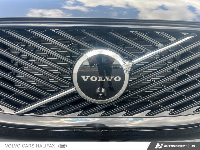 Volvo XC60 Plus Dark Theme 2026-8