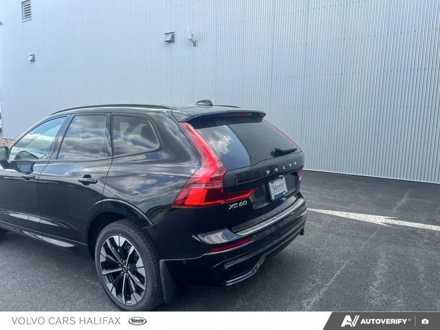 Volvo XC60 Plus Dark Theme 2026-9