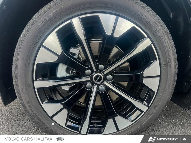 Volvo XC60 Plus Dark Theme 2026-5