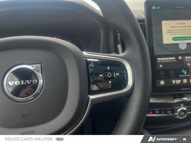 Volvo XC60 Plus Dark Theme 2026-13