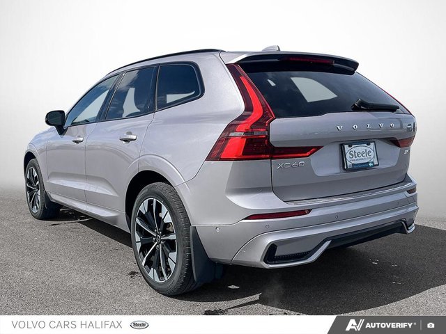 Volvo XC60 Plus Dark Theme 2026-3