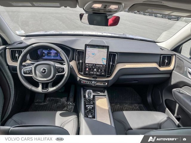 Volvo XC60 Plus Dark Theme 2026-22