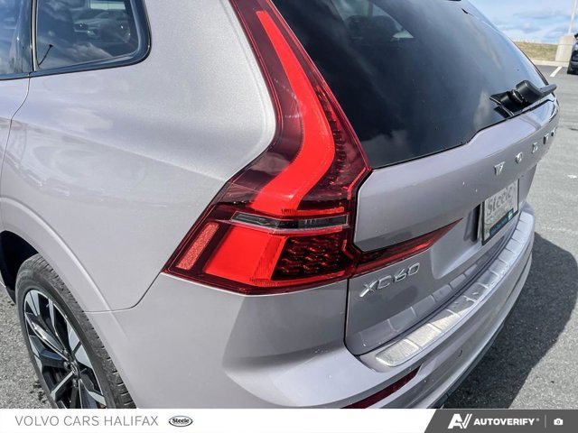 Volvo XC60 Plus Dark Theme 2026-9