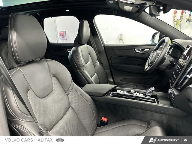 2026 Volvo XC60 Ultra Black Edition-21