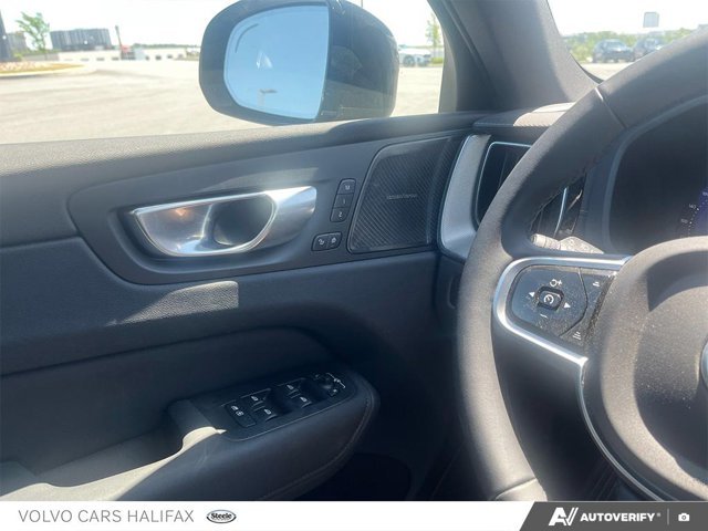 2026 Volvo XC60 Ultra Black Edition-15