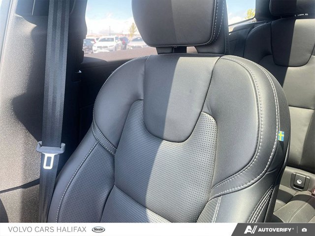 2026 Volvo XC60 Ultra Black Edition-19