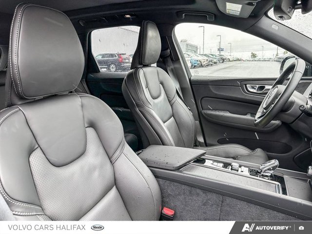 Volvo XC60 Ultra Black Edition 2026-21