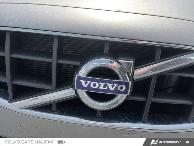 Volvo XC70  2013-8