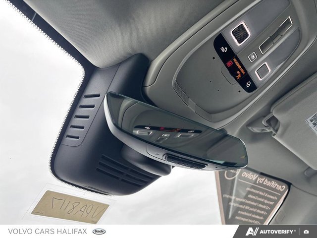 Volvo XC90 Plug-In Hybrid Ultra Bright Theme 2025-17