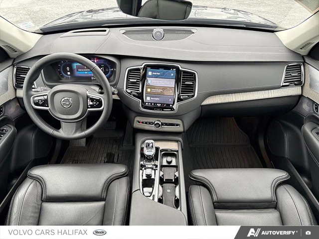 Volvo XC90 Plug-In Hybrid Ultra Bright Theme 2025-24