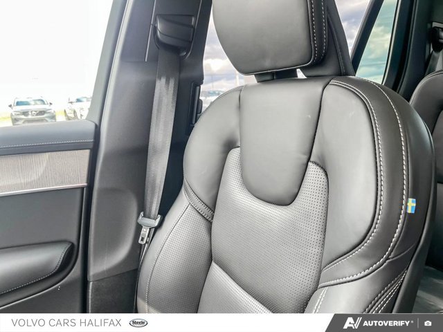 Volvo XC90 Plug-In Hybrid Ultra Bright Theme 2025-18