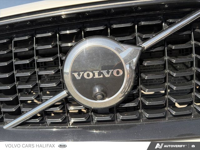 2023 Volvo XC90 Plus Dark Theme-8