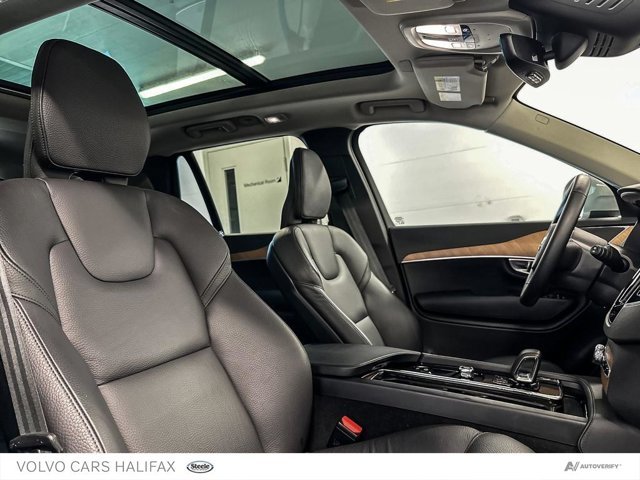 Volvo XC90 Plus Bright Theme 2024-21