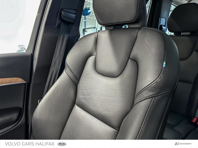 Volvo XC90 Plus Bright Theme 2024-19