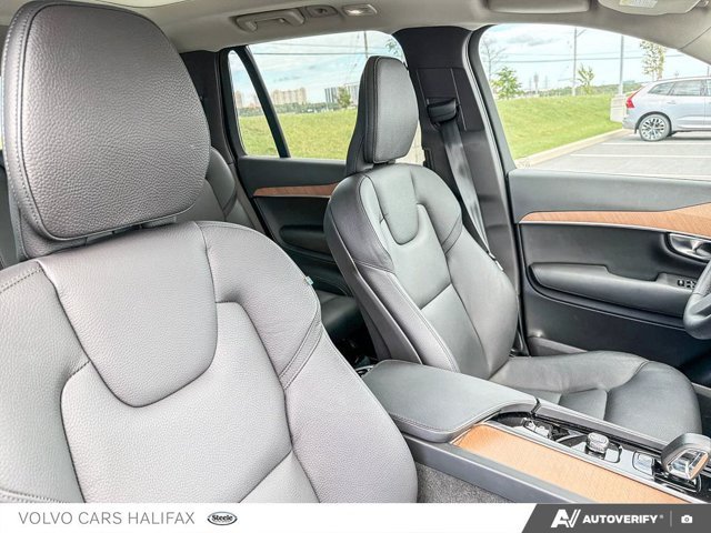 Volvo XC90 Core Bright Theme 2024-21