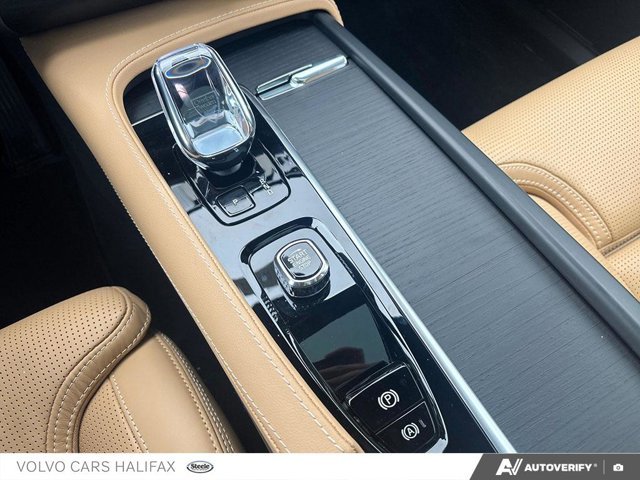 2025 Volvo XC90 Ultra Bright Theme-17