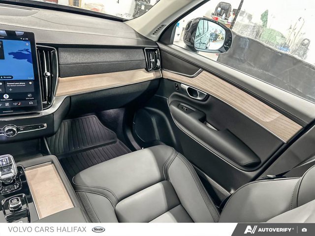 2026 Volvo XC90 Plus Dark Theme-24