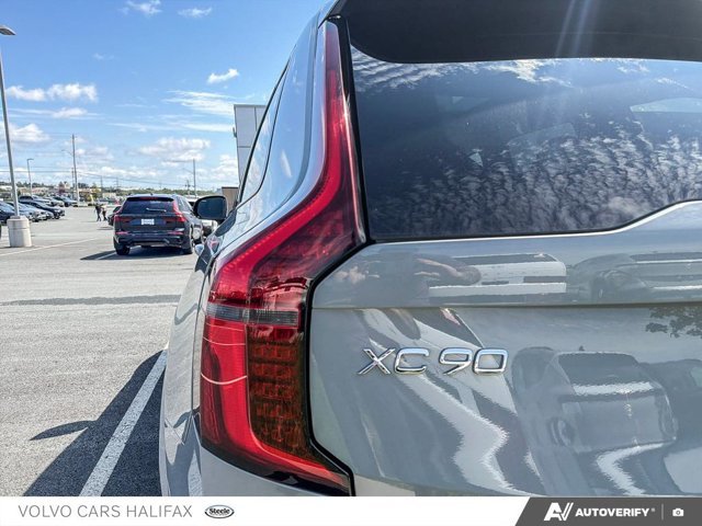 Volvo XC90 Plus Dark Theme 2026-10