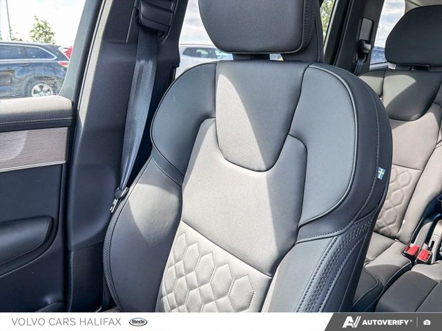 Volvo XC90 Plus Dark Theme 2026-19
