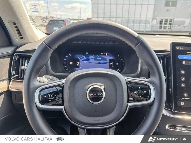 Volvo XC90 Plus Dark Theme 2026-13