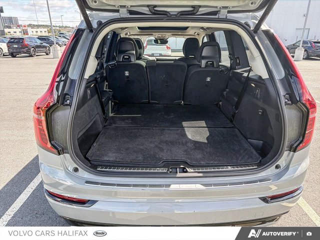 Volvo XC90 Plus Dark Theme 2026-11