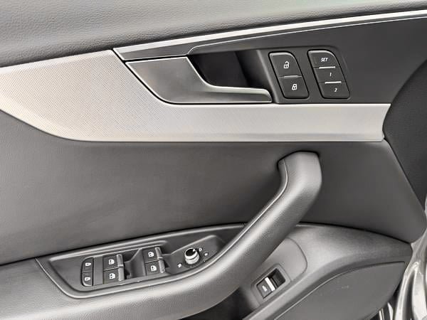 Audi berline A4 PROGRESSIV S-LINE 2023-12