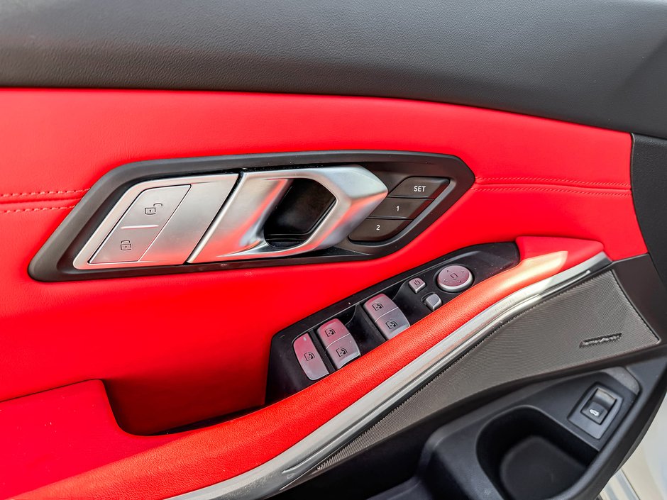 BMW M3 COMPÉTITION 2025-12