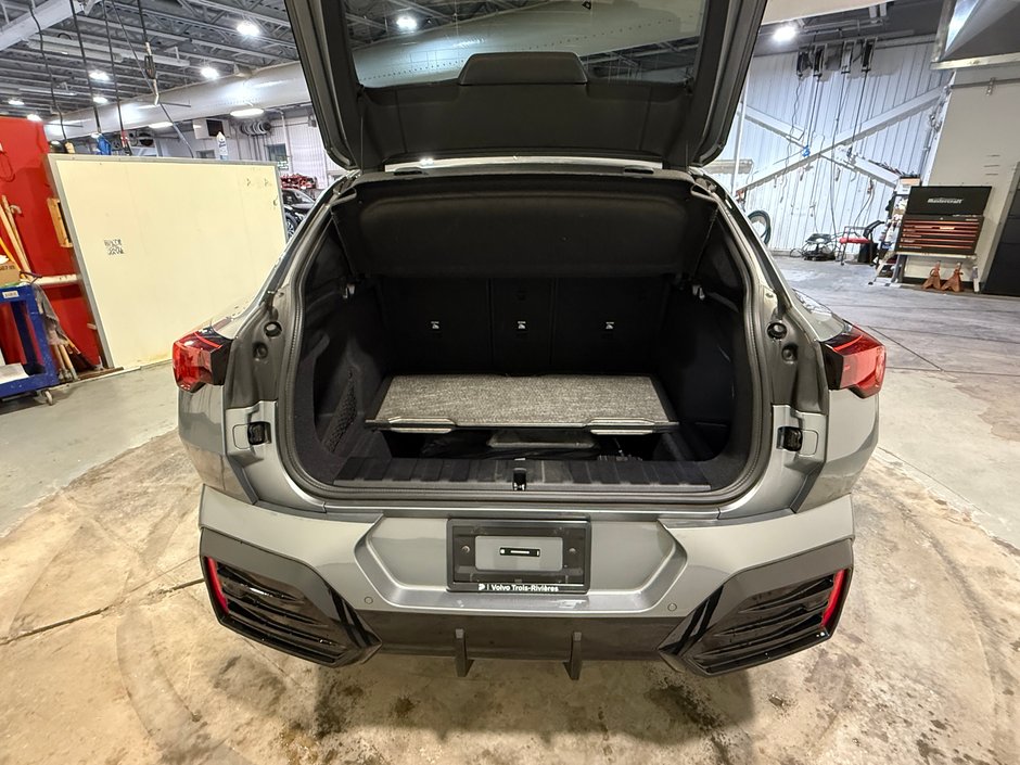 2025 BMW X2 28i // M SPORT PACKAGE-25