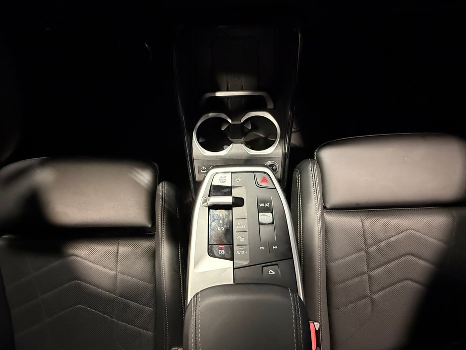 2025 BMW X2 28i // M SPORT PACKAGE-23