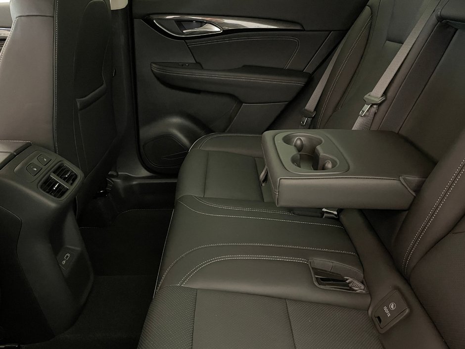Buick Envision Essence 1SL AWD 2023-25