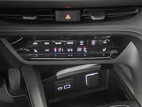 2023 Buick Envision Essence 1SL AWD-22