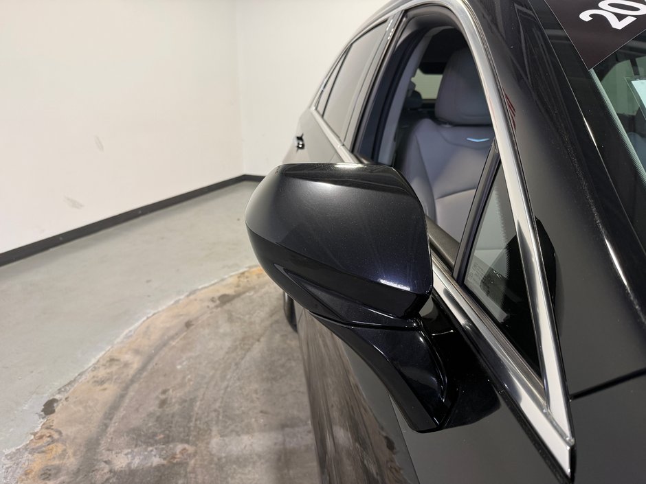 Cadillac XT4 LUXURY 2023-8