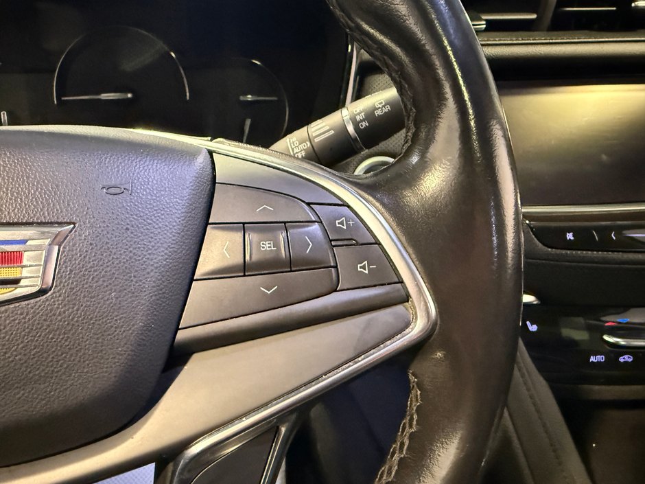 Cadillac XT5 LUXURY 2019-16