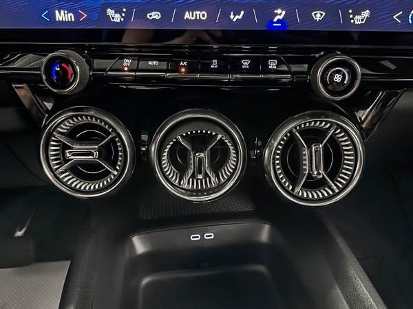 Chevrolet Blazer EV 2LT 2024-21