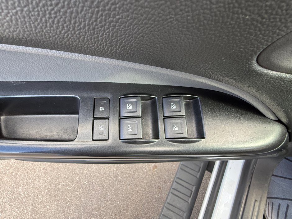 2022 Chevrolet Colorado Work truck-11