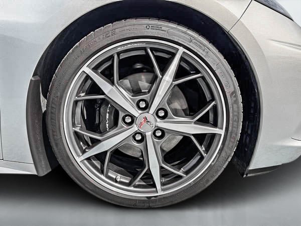 Chevrolet Corvette STINGRAY 2021-9
