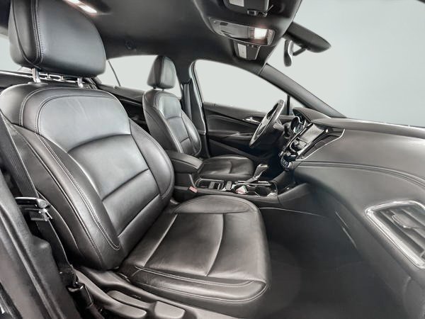 Chevrolet Cruze premier 2018-24