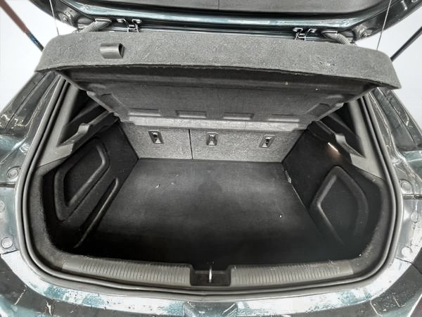 Chevrolet Cruze premier 2018-23
