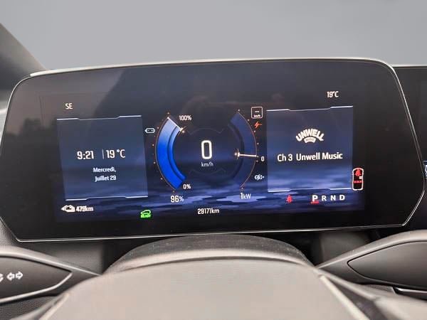 2025 Chevrolet Equinox EV RS AWD-19