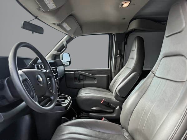 2024 Chevrolet Fourgonnette Express utilitaire 2500 WORK VAN-9
