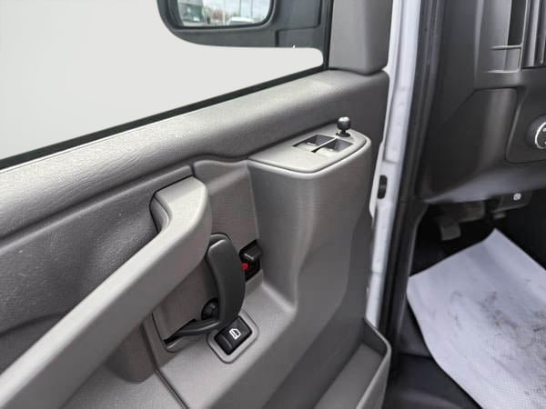 2024 Chevrolet Fourgonnette Express utilitaire 2500 WORK VAN-8