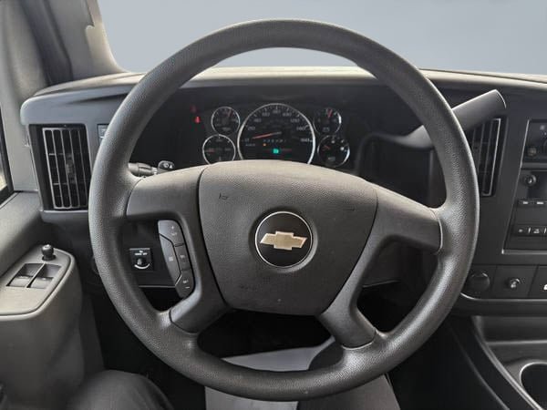 2024 Chevrolet Fourgonnette Express utilitaire 2500 WORK VAN-11