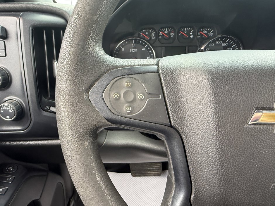 2018 Chevrolet Silverado 1500 CUSTOM-15