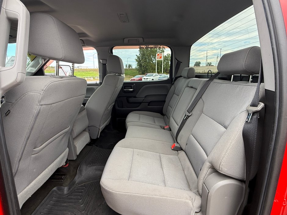 2018 Chevrolet Silverado 1500 CUSTOM-23