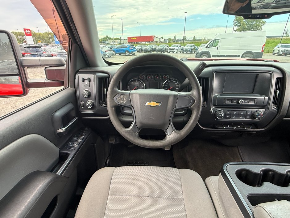 2018 Chevrolet Silverado 1500 CUSTOM-14