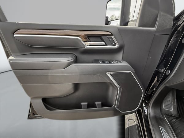 Chevrolet Silverado 2500HD Trail Boss 2025-10