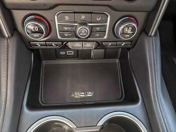 2024 Chevrolet Tahoe LT-26