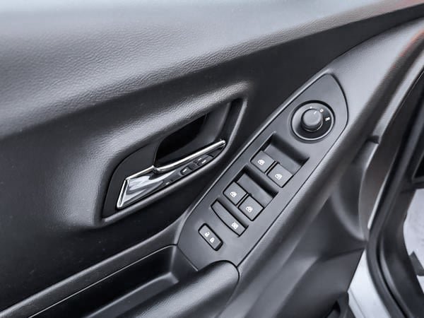2021 Chevrolet Trax LT AWD-11