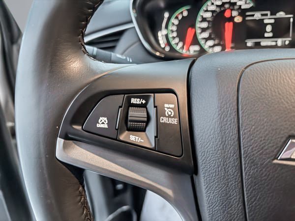 2021 Chevrolet Trax LT AWD-17